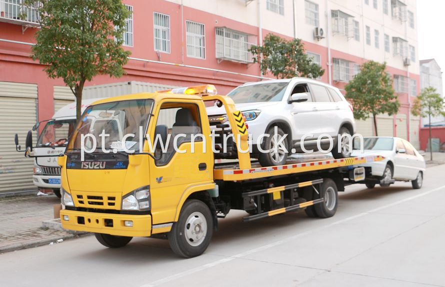 ISUZU road wrecker